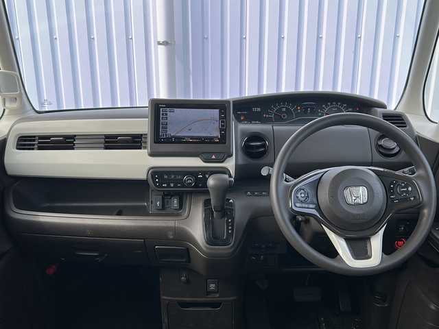 ホンダ Ｎ ＢＯＸ L 三重県 2021(令3)年 1.7万km クリスタルブラックパール 純正ナビ/バックカメラ/片側パワースライドドア/前席シートヒーター/ビルトインETC/レーダークルーズコントロール/コーナーセンサー/USB給電ポート/スペアキー/純正フロアマット/衝突軽減ブレーキ/レーンキープアシスト/前方ドライブレコーダー/リヤサンシェード/ステアリングリモコン/ホンダセンシング/電動格納ミラー/禁煙車