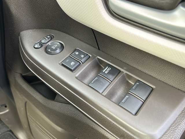 ホンダ Ｎ ＢＯＸ L 三重県 2021(令3)年 1.7万km クリスタルブラックパール 純正ナビ/バックカメラ/片側パワースライドドア/前席シートヒーター/ビルトインETC/レーダークルーズコントロール/コーナーセンサー/USB給電ポート/スペアキー/純正フロアマット/衝突軽減ブレーキ/レーンキープアシスト/前方ドライブレコーダー/リヤサンシェード/ステアリングリモコン/ホンダセンシング/電動格納ミラー/禁煙車