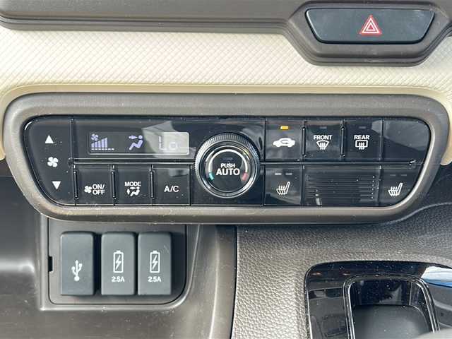 ホンダ Ｎ ＢＯＸ L 三重県 2021(令3)年 1.7万km クリスタルブラックパール 純正ナビ/バックカメラ/片側パワースライドドア/前席シートヒーター/ビルトインETC/レーダークルーズコントロール/コーナーセンサー/USB給電ポート/スペアキー/純正フロアマット/衝突軽減ブレーキ/レーンキープアシスト/前方ドライブレコーダー/リヤサンシェード/ステアリングリモコン/ホンダセンシング/電動格納ミラー/禁煙車