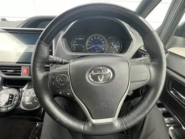 トヨタ エスクァイア ハイブリッド Gi プレミアムパッケージ ブラックテーラード 千葉県 2019(令1)年 5万km スパークリングブラックパールクリスタルシャイン 衝突軽減ブレーキ/両側パワースライドドア/純正１０インチＳＤナビ/フルセグＴＶ/バックカメラ/ＴＯＭ＇Ｓシフトポジションスイッチ/ＫＹＢローファースポーツ/ステアリングヒーター/ＥＴＣ２．０/LEDヘッドライト/フォグランプ