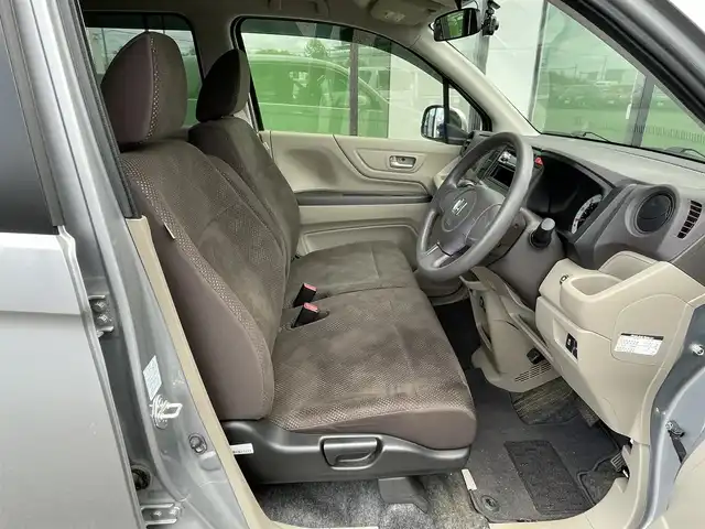 ホンダ Ｎ ＷＧＮ G 道央・札幌 2017(平29)年 0.8万km ルナシルバーM ４WD/社外オーディオ/AM/FM/CD/BT/横滑り防止装置/ドライブレコーダー/ECONモード/前席シートヒーター/プッシュスタート/スマートキー/ハロゲンヘッドライト/ヘッドライトレベライザー/電動格納ミラー/ヒーテッドドアミラー/純正フロアマット/ドアバイザー/社外AW付夏タイヤ積込/155/65/R14/2017年/山5mm