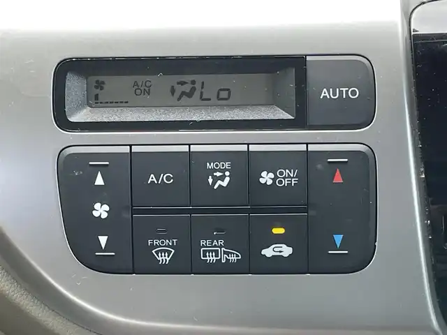 ホンダ Ｎ ＷＧＮ G 道央・札幌 2017(平29)年 0.8万km ルナシルバーM ４WD/社外オーディオ/AM/FM/CD/BT/横滑り防止装置/ドライブレコーダー/ECONモード/前席シートヒーター/プッシュスタート/スマートキー/ハロゲンヘッドライト/ヘッドライトレベライザー/電動格納ミラー/ヒーテッドドアミラー/純正フロアマット/ドアバイザー/社外AW付夏タイヤ積込/155/65/R14/2017年/山5mm