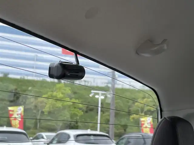 トヨタ ハイラックス Z 大阪府 2023(令5)年 2万km 黒 社外9インチディスプレイオーディオ（ALPINE）/（AppleCarPlay/AndroidAuto/Bluetooth/HDMI/USB）/前後ドライブレコーダー　/バックカメラ　/純正17インチアルミホイール/LEDヘッドライト　/クルーズコントロール　/ETC　/リアデフロック　/ハードトノカバー　/スペアタイヤ有