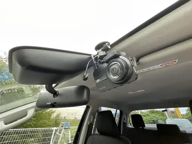 トヨタ ハイラックス Z 大阪府 2023(令5)年 2万km 黒 社外9インチディスプレイオーディオ（ALPINE）/（AppleCarPlay/AndroidAuto/Bluetooth/HDMI/USB）/前後ドライブレコーダー　/バックカメラ　/純正17インチアルミホイール/LEDヘッドライト　/クルーズコントロール　/ETC　/リアデフロック　/ハードトノカバー　/スペアタイヤ有