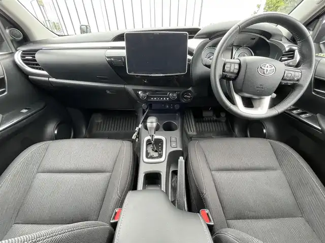 トヨタ ハイラックス Z 大阪府 2023(令5)年 2万km 黒 社外9インチディスプレイオーディオ（ALPINE）/（AppleCarPlay/AndroidAuto/Bluetooth/HDMI/USB）/前後ドライブレコーダー　/バックカメラ　/純正17インチアルミホイール/LEDヘッドライト　/クルーズコントロール　/ETC　/リアデフロック　/ハードトノカバー　/スペアタイヤ有