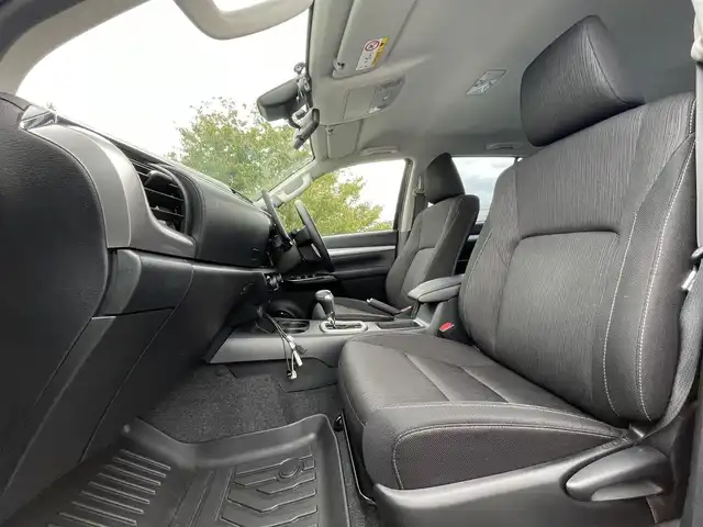 トヨタ ハイラックス Z 大阪府 2023(令5)年 2万km 黒 社外9インチディスプレイオーディオ（ALPINE）/（AppleCarPlay/AndroidAuto/Bluetooth/HDMI/USB）/前後ドライブレコーダー　/バックカメラ　/純正17インチアルミホイール/LEDヘッドライト　/クルーズコントロール　/ETC　/リアデフロック　/ハードトノカバー　/スペアタイヤ有