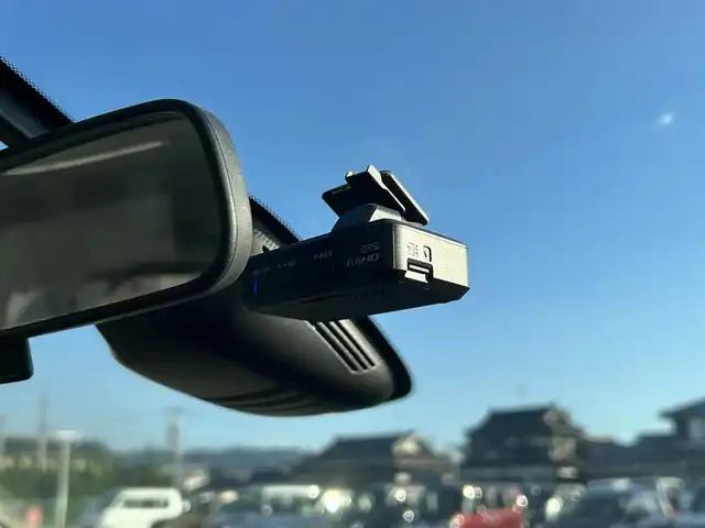 日産 セレナ ハイウェイスター 熊本県 2017(平29)年 2.7万km アズライトブルー 純正9インチナビ/・AM/FM/CD/DVD/BT/SD/USB/・フルセグTV/アラウンドビューモニター/フリップダウンモニター/衝突軽減ブレーキ/レーンキープアシスト/オートハイビーム/クルーズコントロール/ドライブレコーダー/標識認識機能/ふらつき警報/パーキングアシスト/両側電動スライドドア/革巻きステアリング/ステアリングスイッチ/LEDヘッドライト/ETC/純正フロアマット/電動格納ミラー/ウインカーミラー/後席ロールサンシェード/ドアバイザー/プッシュスタート/スペアキー