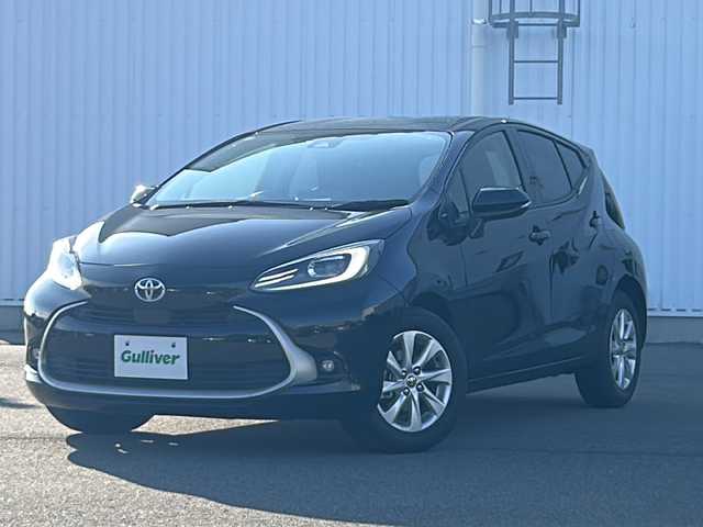 トヨタ アクア Z 愛媛県 2022(令4)年 2.8万km ブラックマイカ 純正オーディオディスプレイナビ/Bluetooth/USB/Android Auto/ETC/バックカメラ/クルーズコントロール追従有/アイドリングストップ/純正フロアマット/純正15インチAW/コーナーセンサー前後/オートライト/オートLEDヘッドライト/レーンキープアシスト/フォグランプ/記録簿