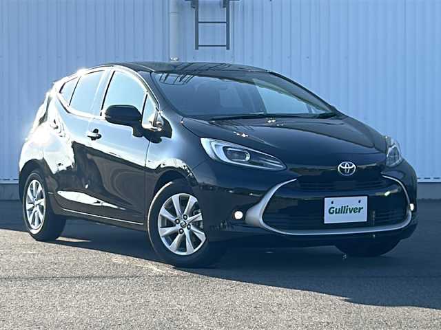 トヨタ アクア Z 愛媛県 2022(令4)年 2.8万km ブラックマイカ 純正オーディオディスプレイナビ/Bluetooth/USB/Android Auto/ETC/バックカメラ/クルーズコントロール追従有/アイドリングストップ/純正フロアマット/純正15インチAW/コーナーセンサー前後/オートライト/オートLEDヘッドライト/レーンキープアシスト/フォグランプ/記録簿