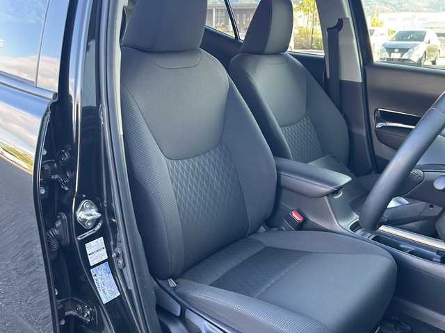 トヨタ アクア Z 愛媛県 2022(令4)年 2.8万km ブラックマイカ 純正オーディオディスプレイナビ/Bluetooth/USB/Android Auto/ETC/バックカメラ/クルーズコントロール追従有/アイドリングストップ/純正フロアマット/純正15インチAW/コーナーセンサー前後/オートライト/オートLEDヘッドライト/レーンキープアシスト/フォグランプ/記録簿