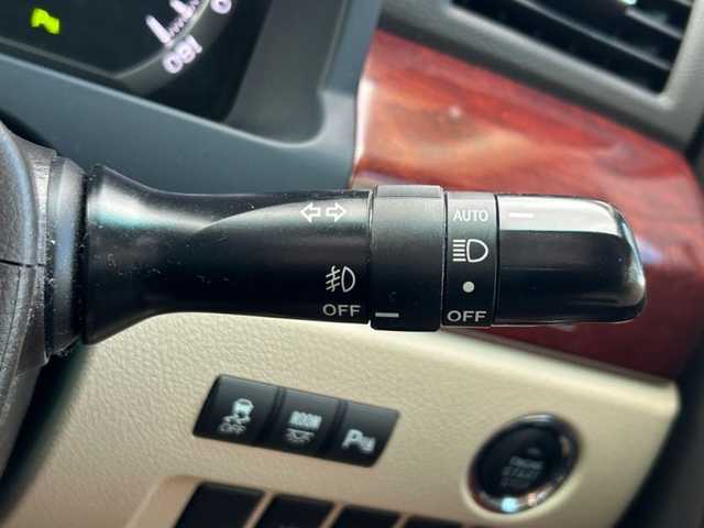 トヨタ アルファード 350G Lパッケージ 和歌山県 2011(平23)年 10.3万km ホワイトパールクリスタルシャイン 純正8インチナビ/フルセグTV/CD/DVD/バックカメラ/ビルトインETC/前後ドライブレコーダー/純正フリップダウンモニター/サンルーフ/両側パワースライドドア/電動リアゲート/クルーズコントロール/クリアランスソナー/革本木目ステアリング/ステアリングスイッチ/レザーシート/全席パワーシート/シートメモリー/運転席シートヒーター/オットマン/クールボックス/HIDヘッドライト/フォグランプ/オートライト/オートワイパー/電動格納ミラー/純正17インチAW/プッシュスタート/スマートキー/スペアキー/取扱説明書