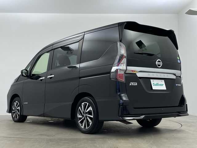 日産 セレナ e－パワー ハイウェイスター V 鹿児島県 2020(令2)年 6.2万km ダイヤモンドブラック 純正10インチナビ/（AM/FM/CD/DVD/Bluetooth/フルセグ）/フリップダウンモニター/プロパイロット/アラウンドビューモニター/両側パワースライドドア/ナビ連動ドライブレコーダー/ブラインドスポットモニター/ETC2.0/オートホールド/電子パーキング/パーキングアシスト/純正シートカバー/スマートキー/LEDヘッドライト