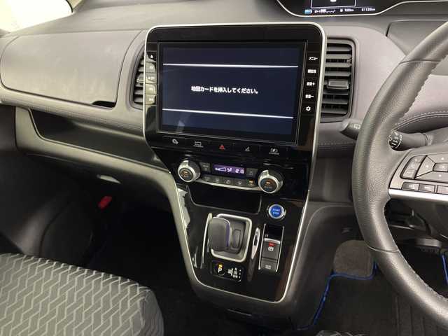 日産 セレナ e－パワー ハイウェイスター V 鹿児島県 2020(令2)年 6.2万km ダイヤモンドブラック 純正10インチナビ/（AM/FM/CD/DVD/Bluetooth/フルセグ）/フリップダウンモニター/プロパイロット/アラウンドビューモニター/両側パワースライドドア/ナビ連動ドライブレコーダー/ブラインドスポットモニター/ETC2.0/オートホールド/電子パーキング/パーキングアシスト/純正シートカバー/スマートキー/LEDヘッドライト