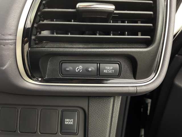 日産 セレナ e－パワー ハイウェイスター V 鹿児島県 2020(令2)年 6.2万km ダイヤモンドブラック 純正10インチナビ/（AM/FM/CD/DVD/Bluetooth/フルセグ）/フリップダウンモニター/プロパイロット/アラウンドビューモニター/両側パワースライドドア/ナビ連動ドライブレコーダー/ブラインドスポットモニター/ETC2.0/オートホールド/電子パーキング/パーキングアシスト/純正シートカバー/スマートキー/LEDヘッドライト