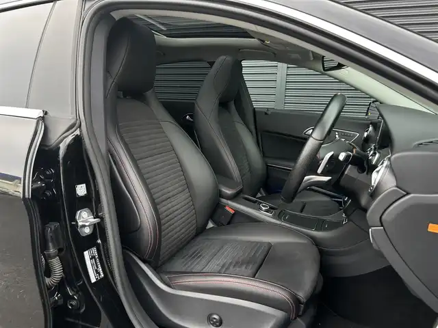 メルセデス・ベンツ ＣＬＡ１８０ Sブレイク AMG スタイル 茨城県 2018(平30)年 1.1万km コスモスブラック 後期型 /AMGプレミアムパッケージ/パノラミックSR /RSP /ACC /LKA /BSA /Bカメラ /パークトロニック /半革 /シートヒーター /M付パワーシート /パワーテールゲート /アンビエントライト /ナビ /TV /BT/USB/DVD/CD/CarPlay /LEDヘッドライト /ETC2.0 /ドラレコ/禁煙車