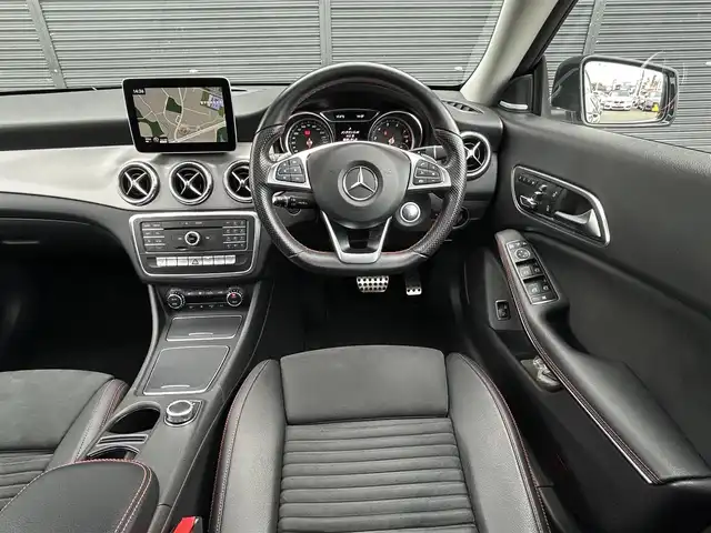 メルセデス・ベンツ ＣＬＡ１８０ Sブレイク AMG スタイル 茨城県 2018(平30)年 1.1万km コスモスブラック 後期型 /AMGプレミアムパッケージ/パノラミックSR /RSP /ACC /LKA /BSA /Bカメラ /パークトロニック /半革 /シートヒーター /M付パワーシート /パワーテールゲート /アンビエントライト /ナビ /TV /BT/USB/DVD/CD/CarPlay /LEDヘッドライト /ETC2.0 /ドラレコ/禁煙車