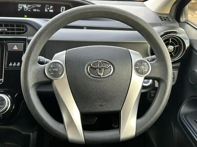 トヨタ アクア S 道南・函館 2015(平27)年 7.9万km ブラックマイカ /純正ＳＤナビ//フルセグＴＶ//夏冬タイヤ//エンジンスターター//バックカメラ//オートライト//ＡＢＳ//社外ＡＷ//フロアマット//ＥＴＣ//プッシュスタート//スマートキー//スペアキー//ＥＴＣ//保証書//取扱説明書