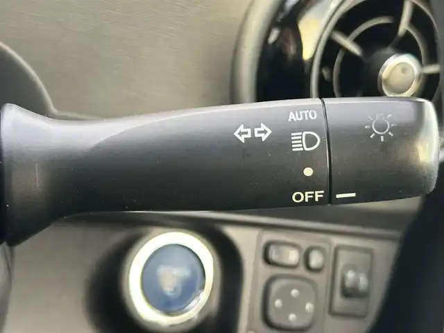 トヨタ アクア S 道南・函館 2015(平27)年 7.9万km ブラックマイカ /純正ＳＤナビ//フルセグＴＶ//夏冬タイヤ//エンジンスターター//バックカメラ//オートライト//ＡＢＳ//社外ＡＷ//フロアマット//ＥＴＣ//プッシュスタート//スマートキー//スペアキー//ＥＴＣ//保証書//取扱説明書