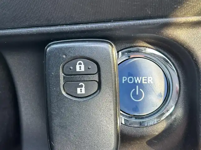 トヨタ アクア S 道南・函館 2015(平27)年 7.9万km ブラックマイカ /純正ＳＤナビ//フルセグＴＶ//夏冬タイヤ//エンジンスターター//バックカメラ//オートライト//ＡＢＳ//社外ＡＷ//フロアマット//ＥＴＣ//プッシュスタート//スマートキー//スペアキー//ＥＴＣ//保証書//取扱説明書