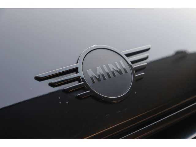ＭＩＮＩ ＢＭＷ ミニ クロスオーバー クーパー D シャドーED 大分県 2021(令3)年 6万km ミッドナイト・ブラック・メタリック 特別仕様車/アダプティブクルーズコントロール/純正ディスプレイオーディオ/CarPlay/Bluetooth/USB/ワイヤレス充電/黒革/シートヒーター/バックカメラ/オートライト/純正18インチAW/ミラー一体型ETC/社外ドライブレコーダー（前）