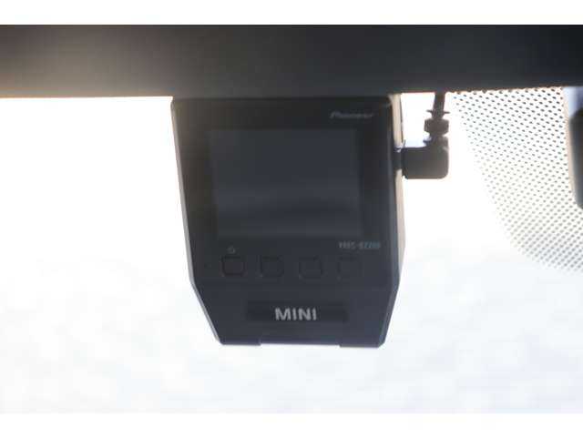 ＭＩＮＩ ＢＭＷ ミニ クロスオーバー クーパー D シャドーED 大分県 2021(令3)年 6万km ミッドナイト・ブラック・メタリック 特別仕様車/アダプティブクルーズコントロール/純正ディスプレイオーディオ/CarPlay/Bluetooth/USB/ワイヤレス充電/黒革/シートヒーター/バックカメラ/オートライト/純正18インチAW/ミラー一体型ETC/社外ドライブレコーダー（前）