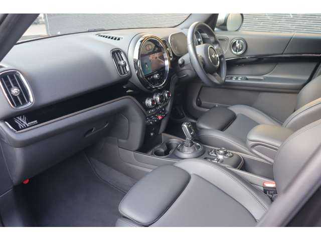 ＭＩＮＩ ＢＭＷ ミニ クロスオーバー クーパー D シャドーED 大分県 2021(令3)年 6万km ミッドナイト・ブラック・メタリック 特別仕様車/アダプティブクルーズコントロール/純正ディスプレイオーディオ/CarPlay/Bluetooth/USB/ワイヤレス充電/黒革/シートヒーター/バックカメラ/オートライト/純正18インチAW/ミラー一体型ETC/社外ドライブレコーダー（前）