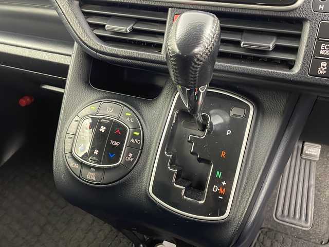 トヨタ ヴォクシー ZS 煌 新潟県 2014(平26)年 7.8万km ブラッキッシュアゲハガラスフレーク 　ワンオーナー/　フルセグテレビ/　バックカメラ/　フリップダウンモニター/　プッシュスタート/　両側パワースライドドア/　ETC/　LEDヘッドライト/　オートライト/　アイドリングストップ/　ウィンカーミラー/　ドアバイザー