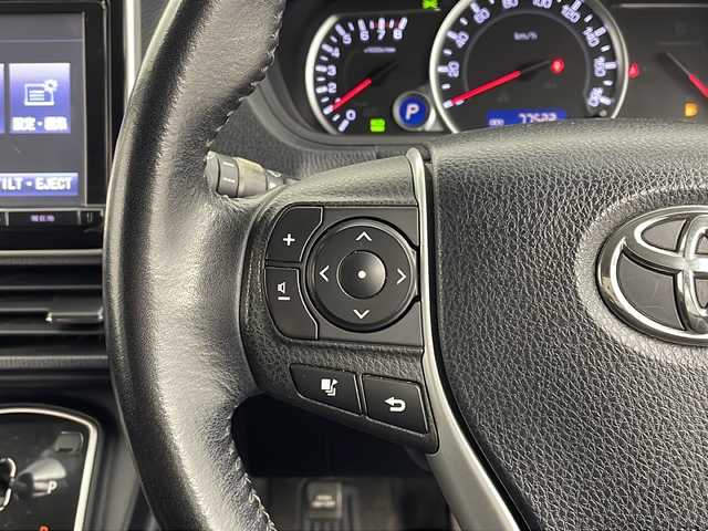 トヨタ ヴォクシー ZS 煌 新潟県 2014(平26)年 7.8万km ブラッキッシュアゲハガラスフレーク 　ワンオーナー/　フルセグテレビ/　バックカメラ/　フリップダウンモニター/　プッシュスタート/　両側パワースライドドア/　ETC/　LEDヘッドライト/　オートライト/　アイドリングストップ/　ウィンカーミラー/　ドアバイザー