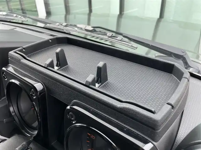 スズキ ジムニー XG 香川県 2023(令5)年 4.2万km ジャングルグリーン スズキセーフティサポート/・デュアルセンサーブレーキサポート/・車線逸脱警報機能/・ふらつき警報機能/・ハイビームアシスト/・先行車発進お知らせ機能/ワンオーナー　/禁煙車　/カーオーディオ【DEH-5600】/(Bluetooth/CD/AUX)/MT車/４WD/純正16インチアルミホイール/ロッドホルダー/リアアンダーミラー/リフトアップ/ヒルホールドコントロール/ETC/オートライト/ACエアコン/光軸調整/リモコンキー