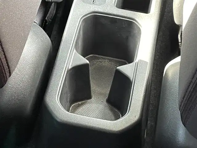 スズキ ジムニー XG 香川県 2023(令5)年 4.2万km ジャングルグリーン スズキセーフティサポート/・デュアルセンサーブレーキサポート/・車線逸脱警報機能/・ふらつき警報機能/・ハイビームアシスト/・先行車発進お知らせ機能/ワンオーナー　/禁煙車　/カーオーディオ【DEH-5600】/(Bluetooth/CD/AUX)/MT車/４WD/純正16インチアルミホイール/ロッドホルダー/リアアンダーミラー/リフトアップ/ヒルホールドコントロール/ETC/オートライト/ACエアコン/光軸調整/リモコンキー