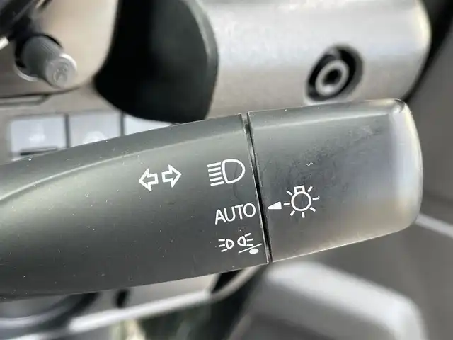 スズキ ジムニー XG 香川県 2023(令5)年 4.2万km ジャングルグリーン スズキセーフティサポート/・デュアルセンサーブレーキサポート/・車線逸脱警報機能/・ふらつき警報機能/・ハイビームアシスト/・先行車発進お知らせ機能/ワンオーナー　/禁煙車　/カーオーディオ【DEH-5600】/(Bluetooth/CD/AUX)/MT車/４WD/純正16インチアルミホイール/ロッドホルダー/リアアンダーミラー/リフトアップ/ヒルホールドコントロール/ETC/オートライト/ACエアコン/光軸調整/リモコンキー