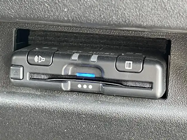 スズキ ジムニー XG 香川県 2023(令5)年 4.2万km ジャングルグリーン スズキセーフティサポート/・デュアルセンサーブレーキサポート/・車線逸脱警報機能/・ふらつき警報機能/・ハイビームアシスト/・先行車発進お知らせ機能/ワンオーナー　/禁煙車　/カーオーディオ【DEH-5600】/(Bluetooth/CD/AUX)/MT車/４WD/純正16インチアルミホイール/ロッドホルダー/リアアンダーミラー/リフトアップ/ヒルホールドコントロール/ETC/オートライト/ACエアコン/光軸調整/リモコンキー