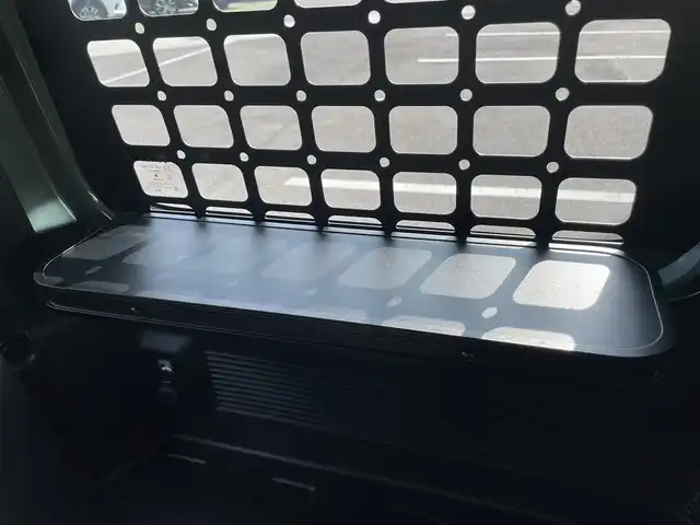 スズキ ジムニー XG 香川県 2023(令5)年 4.2万km ジャングルグリーン スズキセーフティサポート/・デュアルセンサーブレーキサポート/・車線逸脱警報機能/・ふらつき警報機能/・ハイビームアシスト/・先行車発進お知らせ機能/ワンオーナー　/禁煙車　/カーオーディオ【DEH-5600】/(Bluetooth/CD/AUX)/MT車/４WD/純正16インチアルミホイール/ロッドホルダー/リアアンダーミラー/リフトアップ/ヒルホールドコントロール/ETC/オートライト/ACエアコン/光軸調整/リモコンキー