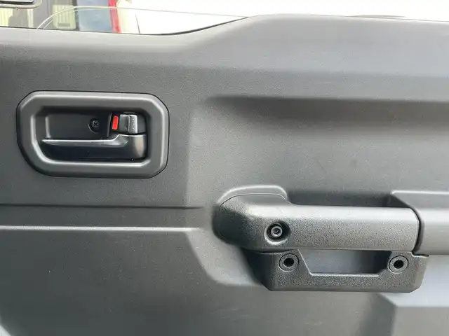 スズキ ジムニー XG 香川県 2023(令5)年 4.2万km ジャングルグリーン スズキセーフティサポート/・デュアルセンサーブレーキサポート/・車線逸脱警報機能/・ふらつき警報機能/・ハイビームアシスト/・先行車発進お知らせ機能/ワンオーナー　/禁煙車　/カーオーディオ【DEH-5600】/(Bluetooth/CD/AUX)/MT車/４WD/純正16インチアルミホイール/ロッドホルダー/リアアンダーミラー/リフトアップ/ヒルホールドコントロール/ETC/オートライト/ACエアコン/光軸調整/リモコンキー