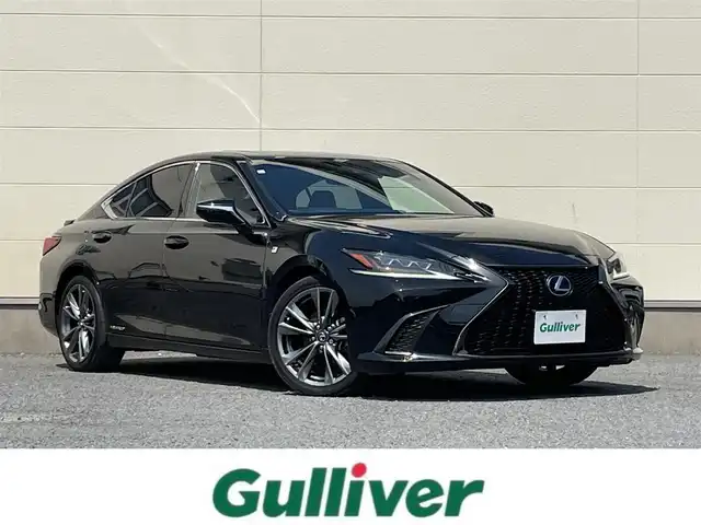 レクサス ＥＳ 300h Fスポーツ 茨城県 2019(平31)年 6.9万km グラファイトブラックガラスフレーク ・ワンオーナー/・純正ナビ（AM/FM/CD/DVD/TV/BT）/・フルセグテレビ/・バックカメラ/・前方ドライブレコーダー/・ETC2.0/・ハンドルヒーター/・シートヒーター/クーラー（D/N席）/・パワーシート（D/N席）/・パワーバックドア/・サンルーフ/・ステアリングスイッチ/・オートライト/・オートワイパー/・横滑り防止装置/・コーナーセンサー/・レーンアシスト/・ブラインドスポットモニター/・クルーズコントロール/・電格ミラー/・空気圧センサー/・三眼LEDヘッドライト/・保証書/・取扱説明書/・カードキーあり
