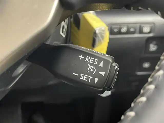 レクサス ＩＳ 300h バージョンL 埼玉県 2013(平25)年 5.5万km ソニックチタニウム レザーシート/前席パワーシート/エアシート/シートヒーター/純正SDナビ/地デジTV/【DVD/CD再生可　Bluetooth接続】/バックカメラ/ドライブレコーダー（前後撮影）/ETC/LEDヘッドライト/フォグライト/ウインカーミラー/革巻きステアリング/パドルシフト/ステアリングスイッチ/純正17インチアルミホイル/サイド/カーテンエアバッグ/スマートキー
