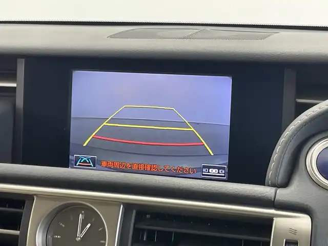 レクサス ＩＳ 300h バージョンL 埼玉県 2013(平25)年 5.5万km ソニックチタニウム レザーシート/前席パワーシート/エアシート/シートヒーター/純正SDナビ/地デジTV/【DVD/CD再生可　Bluetooth接続】/バックカメラ/ドライブレコーダー（前後撮影）/ETC/LEDヘッドライト/フォグライト/ウインカーミラー/革巻きステアリング/パドルシフト/ステアリングスイッチ/純正17インチアルミホイル/サイド/カーテンエアバッグ/スマートキー
