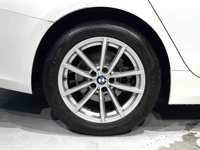 ＢＭＷ ３２０ｄ xDrive 道央・札幌 2019(令1)年 1.4万km 白 コンフォートpkg/　・オートマチック・トランク・リッド・オペレーション/　・ストレージpkg/　・HiFiスピーカー・システム/プラスpkg/　・ハイグロス・ブラック・インテリア・トリム／パール・クローム・ハイライト/　・アンビエント・ライト/　・LEDフォグ・ランプ（フロント）/ドライビング・アシスト・プロフェッショナル/　・ACC/　・レーン・ディパーチャー・ウォーニング/　・レーン・チェンジ・ウォーニング/　・エマージェンシーストップアシスト/パワーシート（D/N）/シートヒーター（D/N）/アダプティブLEDヘッドライト/ワイヤレスチャージング/BMWライブ・コックピット/レインセンサー/ハイビームアシスト/パーキングアシスト/オートライト/ETC