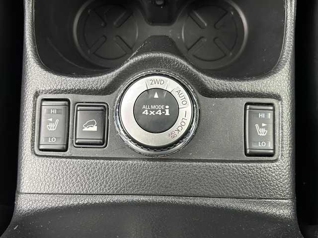 日産 エクストレイル 20Xt エマージェンシーブレーキ 道央・札幌 2016(平28)年 9万km バーニングレッド 純正SDナビ/　(AM/FM/CD/DVD/Bluetooth)/フルセグTV/バックカメラ/パートタイム4WD/レザーシート/シートヒーター/パワーバックドア/エマージェンシーブレーキ/ドライブレコーダー/純正アルミホイール/純正フロアマット/純正ドアバイザー/ETC/ダウンヒルアシストコントロール/スペアキー/スタッドレス＆社外AWセット積み込み