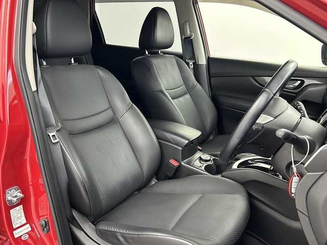 日産 エクストレイル 20Xt エマージェンシーブレーキ 道央・札幌 2016(平28)年 9万km バーニングレッド 純正SDナビ/　(AM/FM/CD/DVD/Bluetooth)/フルセグTV/バックカメラ/パートタイム4WD/レザーシート/シートヒーター/パワーバックドア/エマージェンシーブレーキ/ドライブレコーダー/純正アルミホイール/純正フロアマット/純正ドアバイザー/ETC/ダウンヒルアシストコントロール/スペアキー/スタッドレス＆社外AWセット積み込み