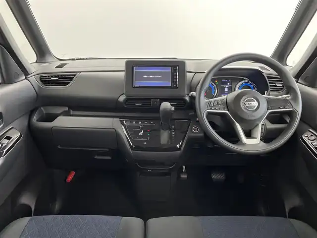 日産 ルークス ハイウェイスター X 千葉県 2020(令2)年 2.6万km ホワイトパール 禁煙車/エマージェンシーブレーキ/快適パックA/・プラズマクラスター付きリヤシーリングファン/・パーソナルテーブル/・カップホルダー/・USBソケット(助手席シート裏)/・ロールサンシェード/・撥水加工シート/社外７インチナビ/・Bluetooth.フルセグTV.CD.SD/アラウンドビューモニター/ステアリングスイッチ/LEDヘッドライト/フォグランプ/純正１４インチアルミ/プッシュスタート/スマートキー/スペアキー