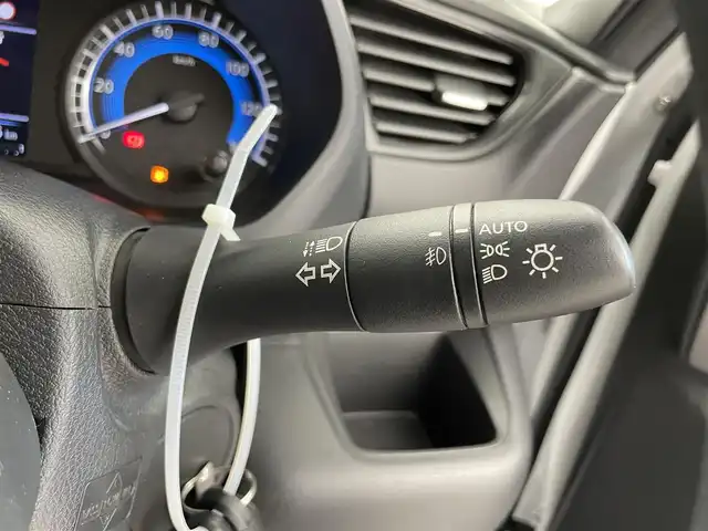 日産 ルークス ハイウェイスター X 千葉県 2020(令2)年 2.6万km ホワイトパール 禁煙車/エマージェンシーブレーキ/快適パックA/・プラズマクラスター付きリヤシーリングファン/・パーソナルテーブル/・カップホルダー/・USBソケット(助手席シート裏)/・ロールサンシェード/・撥水加工シート/社外７インチナビ/・Bluetooth.フルセグTV.CD.SD/アラウンドビューモニター/ステアリングスイッチ/LEDヘッドライト/フォグランプ/純正１４インチアルミ/プッシュスタート/スマートキー/スペアキー