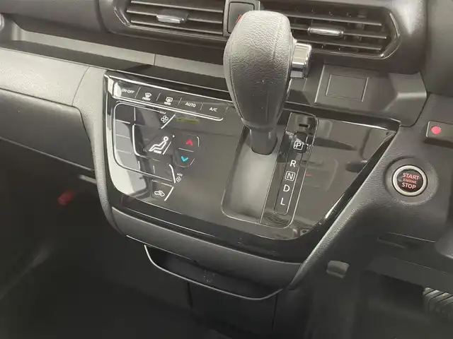 日産 ルークス ハイウェイスター X 千葉県 2020(令2)年 2.6万km ホワイトパール 禁煙車/エマージェンシーブレーキ/快適パックA/・プラズマクラスター付きリヤシーリングファン/・パーソナルテーブル/・カップホルダー/・USBソケット(助手席シート裏)/・ロールサンシェード/・撥水加工シート/社外７インチナビ/・Bluetooth.フルセグTV.CD.SD/アラウンドビューモニター/ステアリングスイッチ/LEDヘッドライト/フォグランプ/純正１４インチアルミ/プッシュスタート/スマートキー/スペアキー