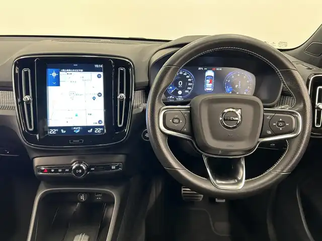 ボルボ ＸＣ４０ B4 AWD Rデザイン 岡山県 2020(令2)年 1.3万km オニキスブラックP ４８Vマイルドハイブリッド/AWD/hatman/kardon/純正SENSUSナビ/360°カメラ/ACC/Bluetooth/DTV/アップルカープレイ/アンドロイドオート/パワーシート/シートヒーター/ブレーキAH/ワイヤレス充電/アダプティブベンディングライト/コーナリングライト/自動ブレーキ/衝突回避/RSI/BLIS/LKA/パーキングアシスト