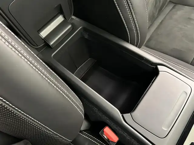 ボルボ ＸＣ４０ B4 AWD Rデザイン 岡山県 2020(令2)年 1.3万km オニキスブラックP ４８Vマイルドハイブリッド/AWD/hatman/kardon/純正SENSUSナビ/360°カメラ/ACC/Bluetooth/DTV/アップルカープレイ/アンドロイドオート/パワーシート/シートヒーター/ブレーキAH/ワイヤレス充電/アダプティブベンディングライト/コーナリングライト/自動ブレーキ/衝突回避/RSI/BLIS/LKA/パーキングアシスト