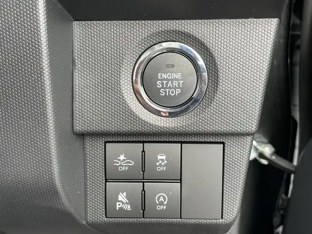 ダイハツ タフト G ダーククロムベンチャー 東京都 2025(令7)年 0.1千km ブラックマイカメタリック 届出済未使用車/登録時走行8km/ガラスルーフ/シートヒーター前席/アイドリングストップ/スマートアシスト/衝突警報機能/衝突回避支援ブレーキ機能/ブレーキ制御付誤発進抑制機能/車線逸脱警報機能/路外逸脱警報機能/ふらつき警報/先行車発進お知らせ機能/標識認識機能/全車速追従機能付オートクルーズコントロール/レーンキープコントロール/オートハイビーム/アダプティブドライビングビーム/電動パーキングブレーキ/オートブレーキホールド/LEDヘッドライト/フォグライト