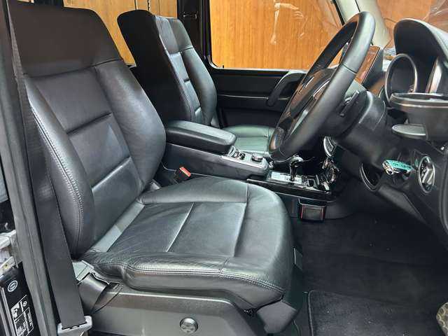 メルセデス・ベンツ ゲレンデヴァーゲン Ｇ３５０ｄ 千葉県 2017(平29)年 4.9万km オブシディアンブラック ラグジュアリーＰＫＧ　/黒革　/ＳＲ　/ナビ　/ＴＶ　/Ｂｌｕｅｔｏｏｔｈ接続　/ｈａｒｍａｎｋａｒｄｏｎサウンド　/バイキセノンヘッドライト　/シートヒーター　/ブラインドスポット　/ＥＴＣ　/ドラレコ　/禁煙車　/４ＷＤ
