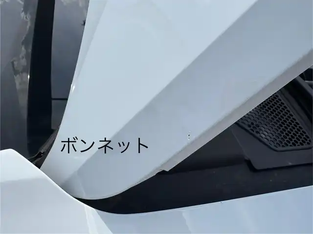 アウディ Ｑ２ 35TFSI アドバンスド 三重県 2021(令3)年 3.8万km グレイシアホワイトメタリック バーチャルコックピット/ナビゲーションパッケージ/MMIナビゲーションシステム(Bluetooth/DVD/CD/地デジTV/SD/USB/AUX/外部ビデオ)/コンビ二エンス/アシスタンスパッケージ/ハイビームアシスト/シートヒーター(前席)/パワーバックドア/アダプティブクルーズアシスト(アダプティブクルーズコントロール)/アクティブレーンアシスト/サイドアシスト/プレセンスベーシック/バックカメラ/ETC2.0/ステアリングスイッチ/純正フロアマット/バニティミラー/スペアキー