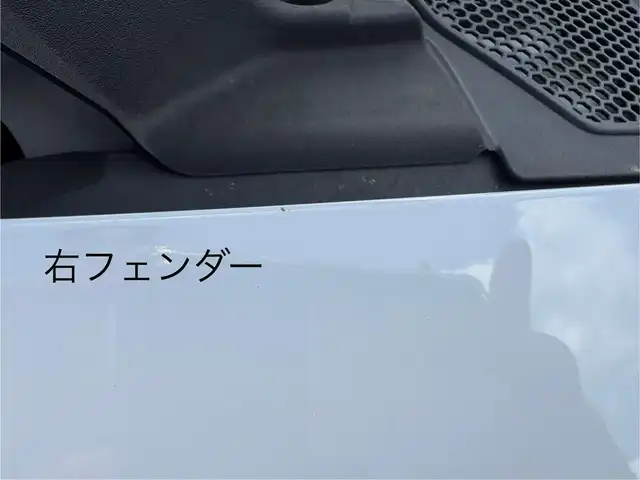 アウディ Ｑ２ 35TFSI アドバンスド 三重県 2021(令3)年 3.8万km グレイシアホワイトメタリック バーチャルコックピット/ナビゲーションパッケージ/MMIナビゲーションシステム(Bluetooth/DVD/CD/地デジTV/SD/USB/AUX/外部ビデオ)/コンビ二エンス/アシスタンスパッケージ/ハイビームアシスト/シートヒーター(前席)/パワーバックドア/アダプティブクルーズアシスト(アダプティブクルーズコントロール)/アクティブレーンアシスト/サイドアシスト/プレセンスベーシック/バックカメラ/ETC2.0/ステアリングスイッチ/純正フロアマット/バニティミラー/スペアキー