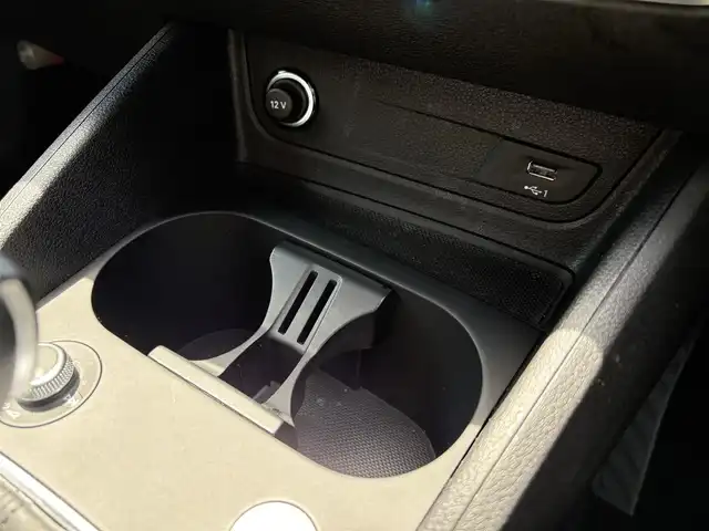 アウディ Ｑ２ 35TFSI アドバンスド 三重県 2021(令3)年 3.8万km グレイシアホワイトメタリック バーチャルコックピット/ナビゲーションパッケージ/MMIナビゲーションシステム(Bluetooth/DVD/CD/地デジTV/SD/USB/AUX/外部ビデオ)/コンビ二エンス/アシスタンスパッケージ/ハイビームアシスト/シートヒーター(前席)/パワーバックドア/アダプティブクルーズアシスト(アダプティブクルーズコントロール)/アクティブレーンアシスト/サイドアシスト/プレセンスベーシック/バックカメラ/ETC2.0/ステアリングスイッチ/純正フロアマット/バニティミラー/スペアキー